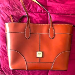 large leather Dooney & Bourne bag